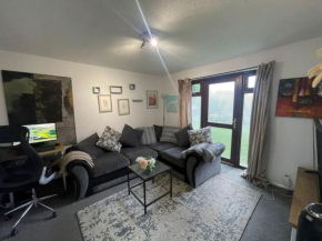 Private apt close to train station